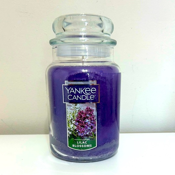 Lilac Blossom Yankee Candle - Picture 1 of 4